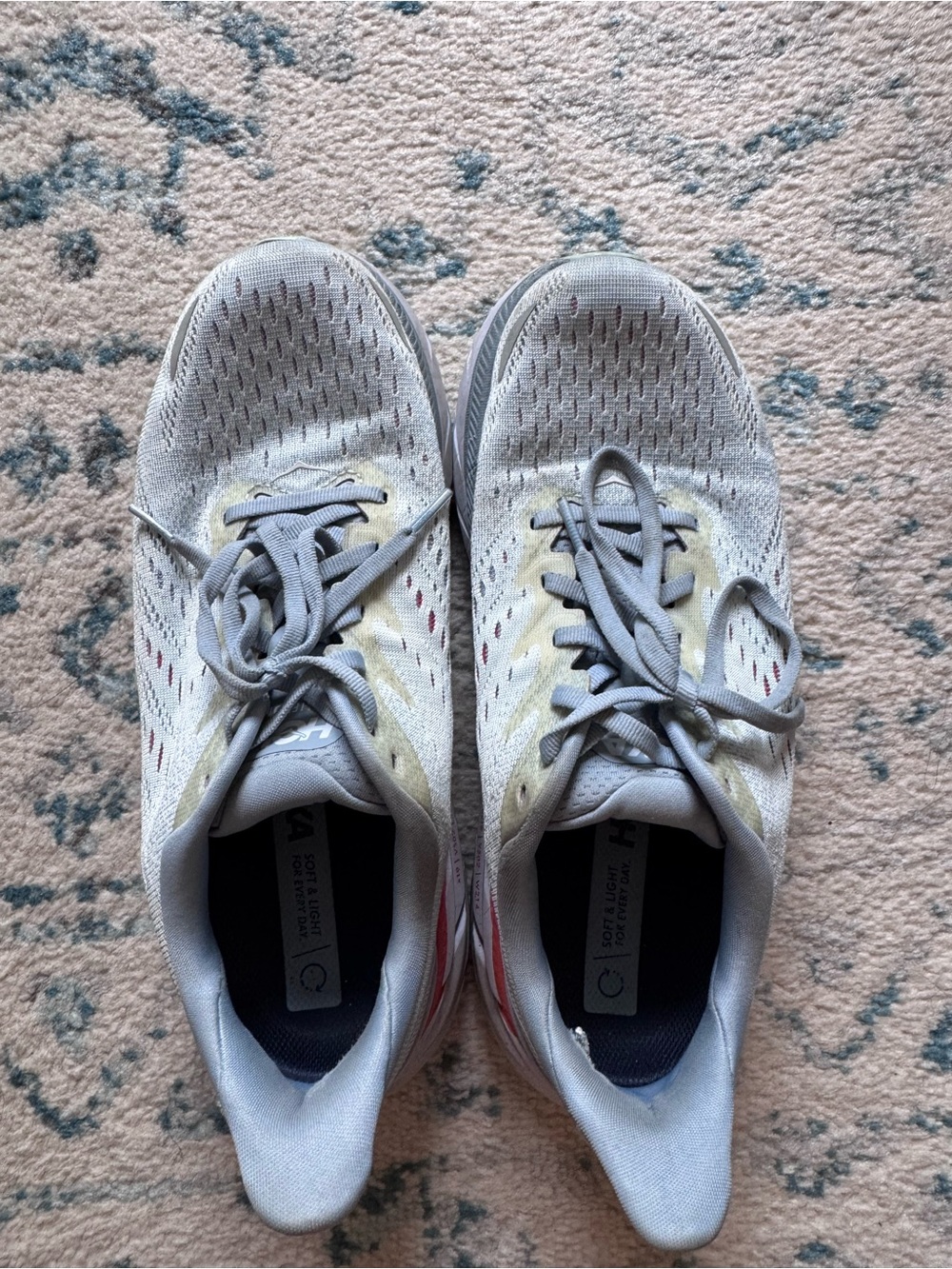 Hoka Clifton 8 Wide Women’s Sneakers